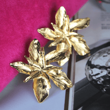 Load image into Gallery viewer, Petal Flower Earrings - Blinged Jewels
