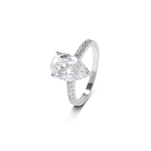 Load image into Gallery viewer, Emerald Pear Oval Cut Cubic Zirconia Rings
