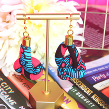 Load image into Gallery viewer, Peach Blues African Print Knot Earrings
